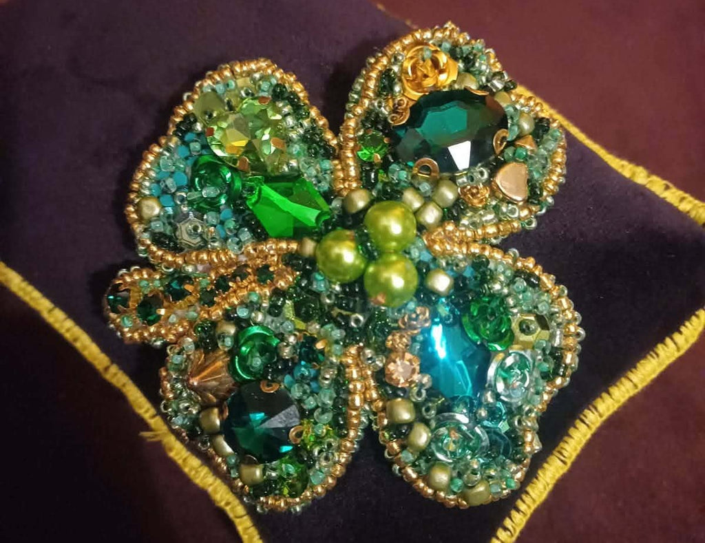 Atelier Broche perlée